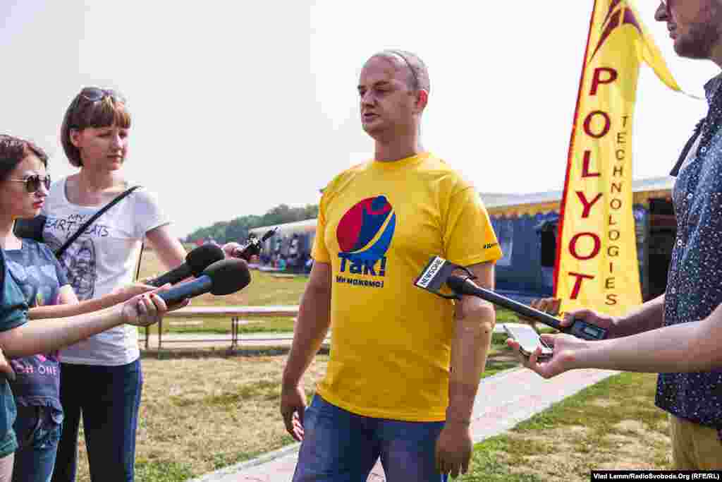 Ігор Павлов, боєць 40-го батальону «Кривбас». Розповів, що стрибнути з парашутом його запросив товариш, і він одразу погодився, хоч і боїться висоти