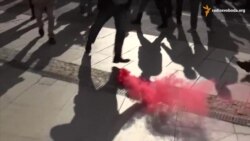 У столиці Косова відбулися сутички між протестувальниками і силовиками