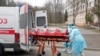 «Аднойчы мяне пахавалі». Беларус з каранавірусам паправіўся і расказвае, як яно было