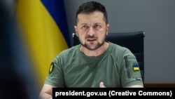 За словами президента, і на Донбасі, і на Харківщині, і в Запорізькій області, і на півдні, і в прикордонних районах півночі й сходу країни «захист усієї держави потребує однаково щирої і серйозної уваги»