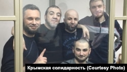 Фігурант сімферопольської «справи Хізб ут-Тахрір» (Рустем Ісмаїлов внизу), архівне фото