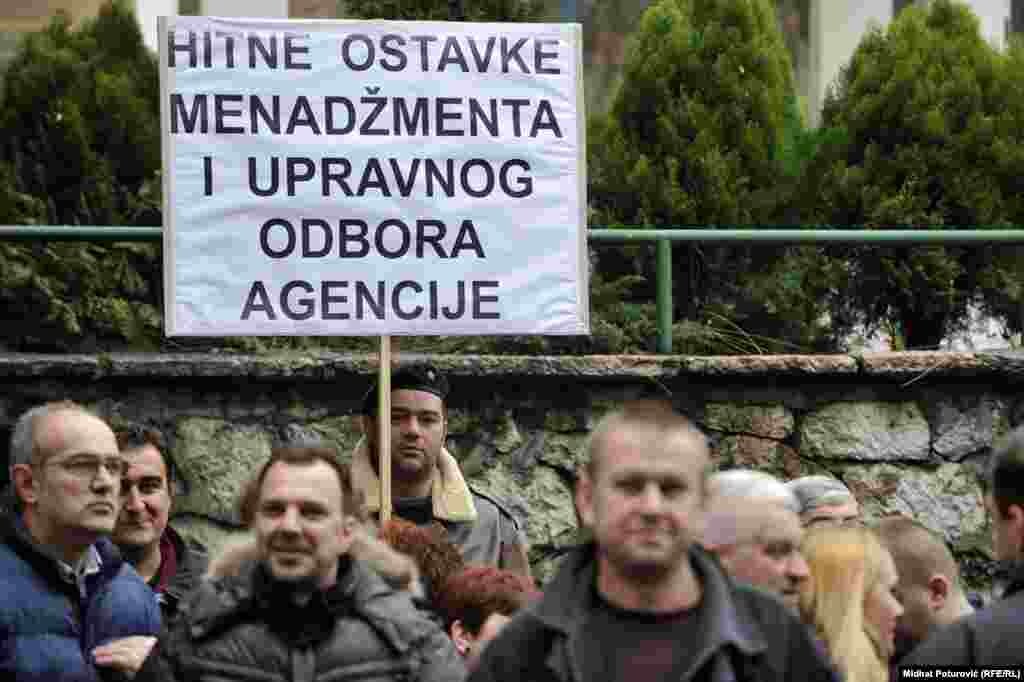 Bosnia - Herzegovina - Protest of Association borrower Swiss in front of FBiH Banking Agency, Sarajevo, 24 February 2014.