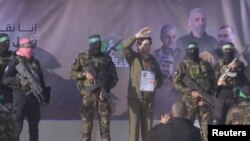 Офер Кальдерон перед передачей сотрудникам Красного Креста, сектор Газа, 1 февраля 2025 года