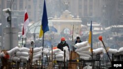 Украина -- Европачыл демонстранттардын Киевдин чок ортосундагы баррикадасы, 12-декабрь, 2013.