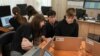 Cum vrea Ministerul Educației să rezolve criza de profesori de fizică din școli