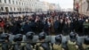 Петербург: обвиняемому в нападении на полицейского продлили арест 
