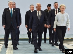 Avropa Komissiyasının sədri Ursula fon der Lyayen və Aİ Şurasının prezidenti Antonio Koşta Aİ-Mərkəzi Asiya sammitində