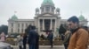 14 хвилин мовчання: серби вшанували жертв трагедії на залізничному вокзалі Нового Саду